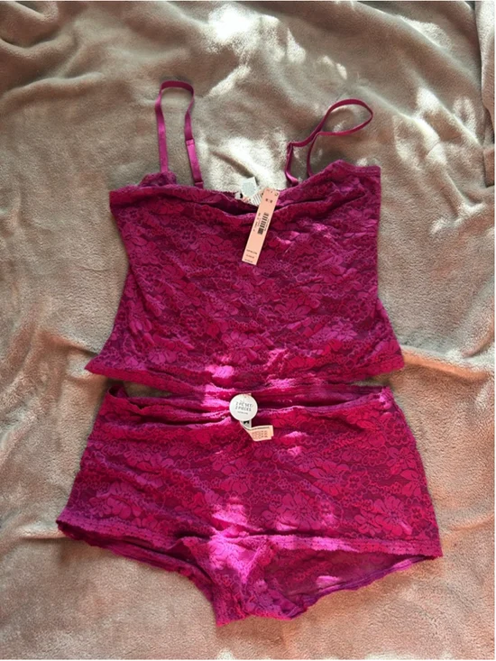 Women's VS PINK Fuchsia Lace Pajama Set M - Picture 1 of 4